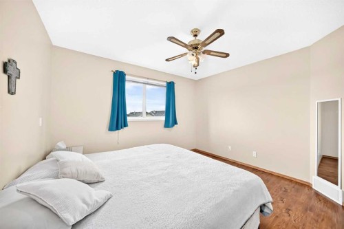 98 Country Hills Heights Nw, Calgary, AB - Indoor Photo Showing Bedroom