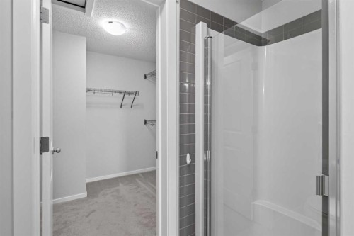 80 Nolancrest Green Nw, Calgary, AB - Indoor Photo Showing Bathroom