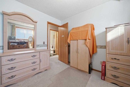2855 Catalina Boulevard Ne, Calgary, AB - Indoor