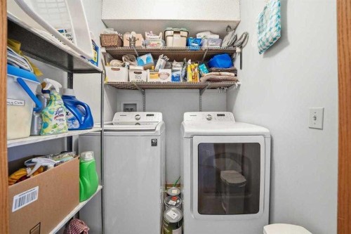 2855 Catalina Boulevard Ne, Calgary, AB - Indoor Photo Showing Laundry Room