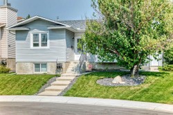116 McKerrell Close SE Calgary, AB T2Z 1M2