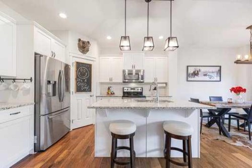 204 Paint Horse Drive, Cochrane, AB - Indoor Photo Showing Kitchen With Upgraded Kitchen