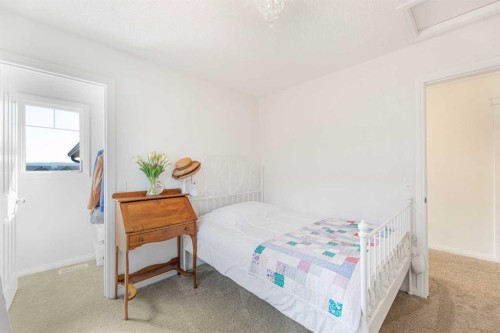 204 Paint Horse Drive, Cochrane, AB - Indoor Photo Showing Bedroom