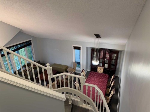 376 Sunlake Road Se, Calgary, AB 