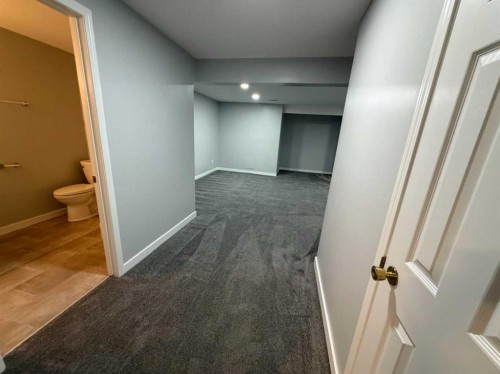 376 Sunlake Road Se, Calgary, AB 