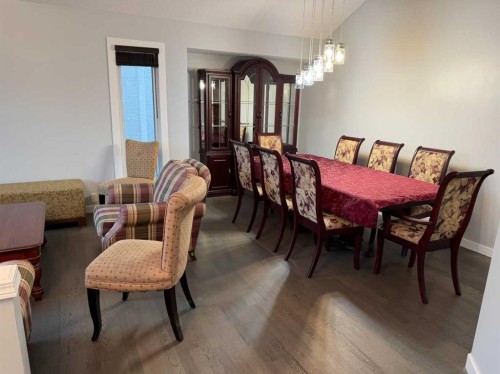 376 Sunlake Road Se, Calgary, AB 