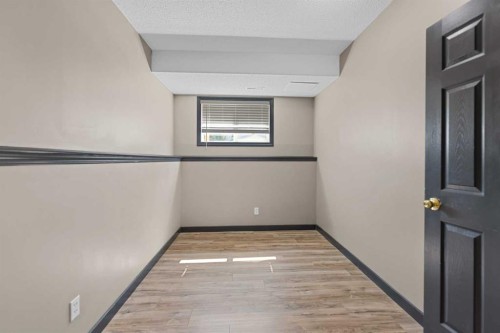 139 Los Alamos Place Ne, Calgary, AB - Indoor Photo Showing Other Room