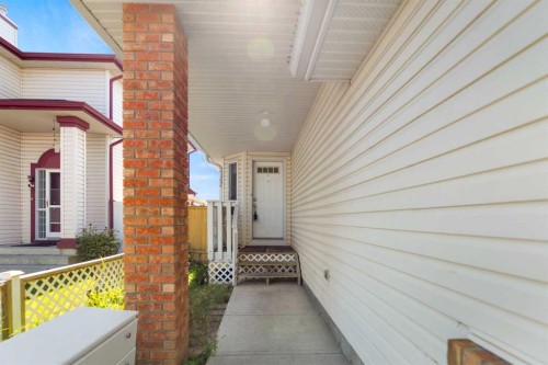 139 Los Alamos Place Ne, Calgary, AB - Outdoor With Exterior