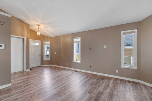 139 Los Alamos Place Ne, Calgary, AB - Indoor Photo Showing Other Room