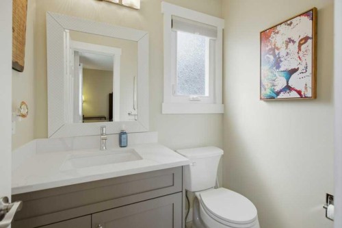 736 Canfield Place Sw, Calgary, AB - Indoor Photo Showing Bathroom