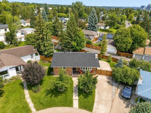 736 Canfield Place Sw, Calgary, AB - Outdoor