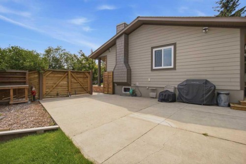 736 Canfield Place Sw, Calgary, AB - Outdoor With Exterior