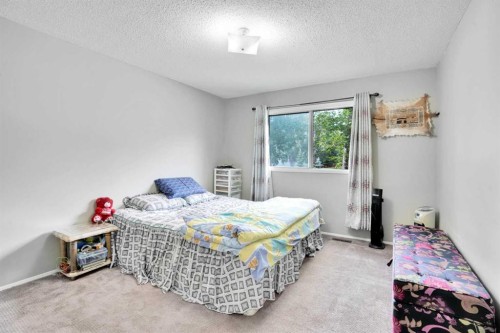 707 Whitehill Way Ne, Calgary, AB 