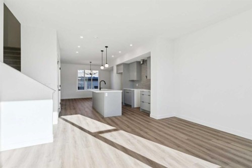 294 Belvedere Avenue Se, Calgary, AB - Indoor Photo Showing Other Room