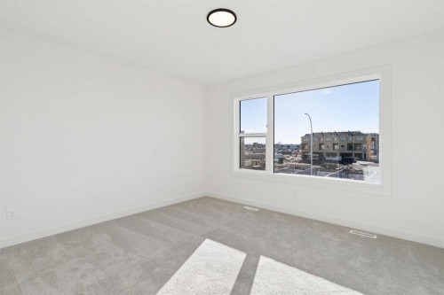 294 Belvedere Avenue Se, Calgary, AB - Indoor Photo Showing Other Room
