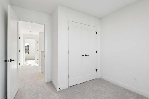 294 Belvedere Avenue Se, Calgary, AB - Indoor Photo Showing Other Room