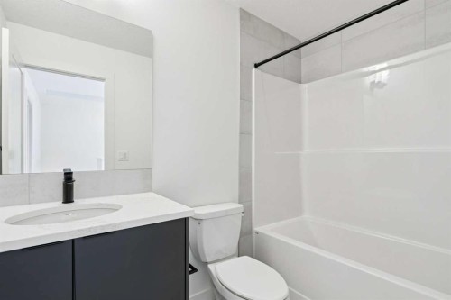 294 Belvedere Avenue Se, Calgary, AB - Indoor Photo Showing Bathroom