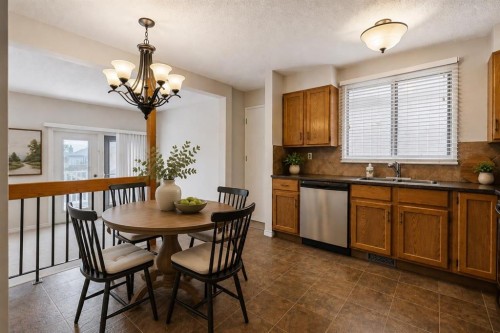 568 Strathcona Drive Sw, Calgary, AB 