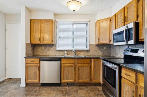 568 Strathcona Drive Sw, Calgary, AB 