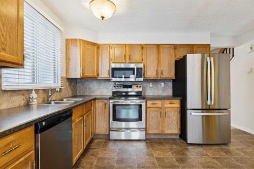 568 Strathcona Drive Sw, Calgary, AB 
