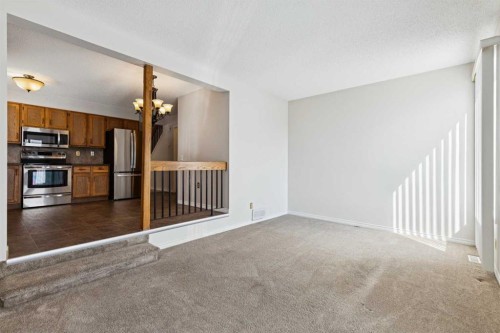 568 Strathcona Drive Sw, Calgary, AB 