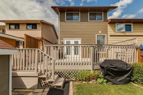 568 Strathcona Drive Sw, Calgary, AB 