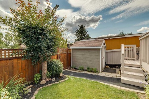568 Strathcona Drive Sw, Calgary, AB 