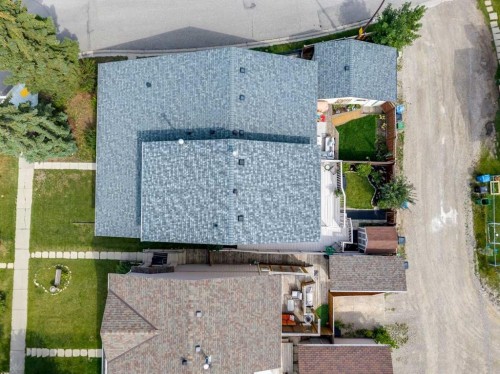 568 Strathcona Drive Sw, Calgary, AB 