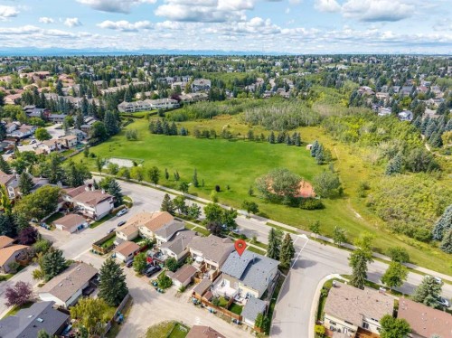 568 Strathcona Drive Sw, Calgary, AB 