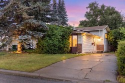 620 Aboyne Crescent NE Calgary, AB T2A 5Y8