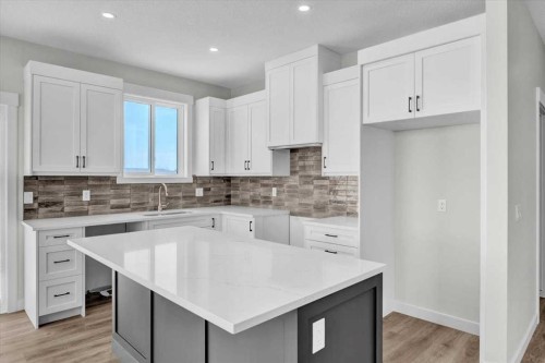 127 Westview Drive, Nanton, AB - Indoor Photo Showing Kitchen