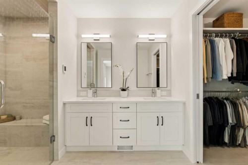 5 Sienna Hills Court Sw, Calgary, AB - Indoor Photo Showing Bathroom