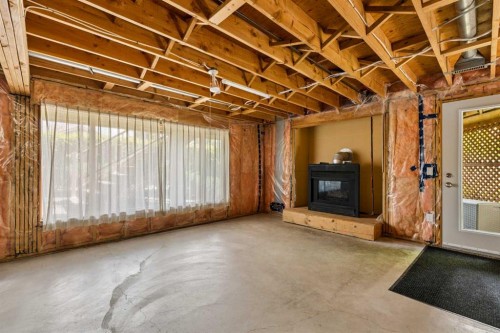 5 Sienna Hills Court Sw, Calgary, AB - Indoor
