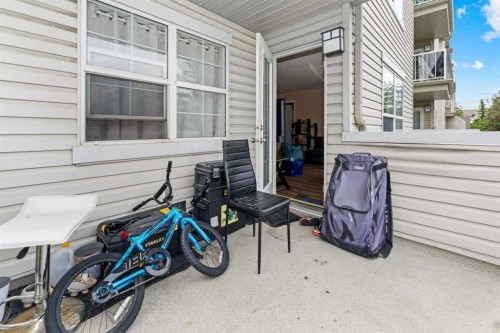 208-2000 Applevillage Court Se, Calgary, AB - Outdoor With Exterior