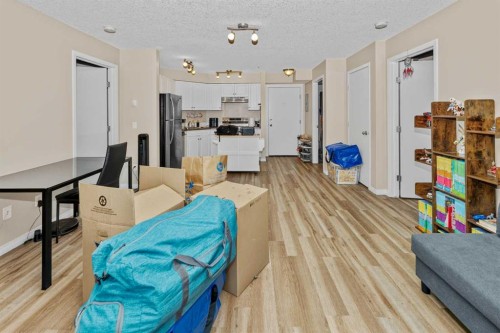 208-2000 Applevillage Court Se, Calgary, AB - Indoor