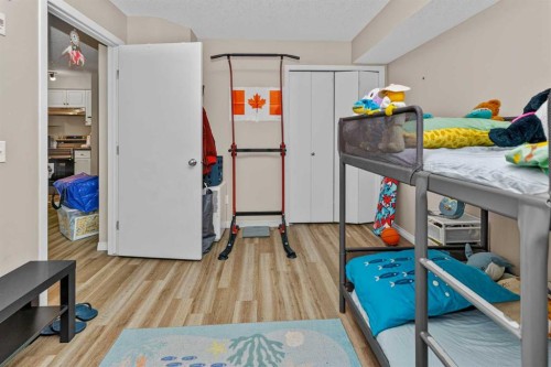 208-2000 Applevillage Court Se, Calgary, AB - Indoor Photo Showing Other Room