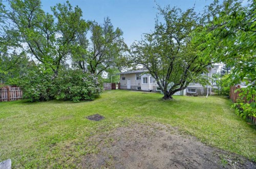 5202 56 Avenue, Olds, AB - Outdoor