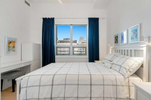 3202-210 15 Avenue Se, Calgary, AB - Indoor Photo Showing Bedroom