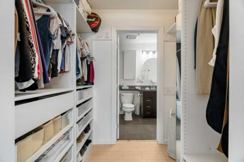 3202-210 15 Avenue Se, Calgary, AB - Indoor With Storage