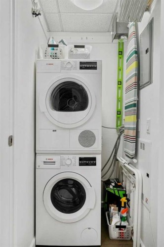 3202-210 15 Avenue Se, Calgary, AB - Indoor Photo Showing Laundry Room