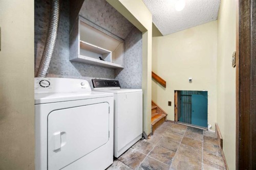 14 Pinewood Crescent, Canmore, AB 