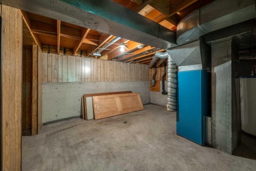 14 Pinewood Crescent, Canmore, AB 