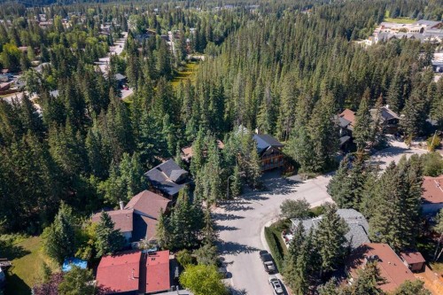 14 Pinewood Crescent, Canmore, AB 