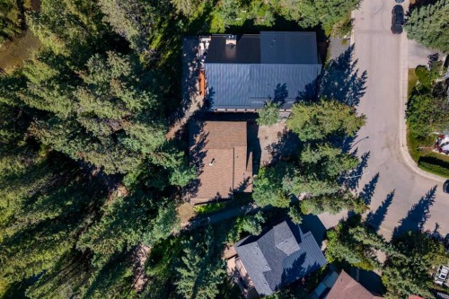 14 Pinewood Crescent, Canmore, AB 