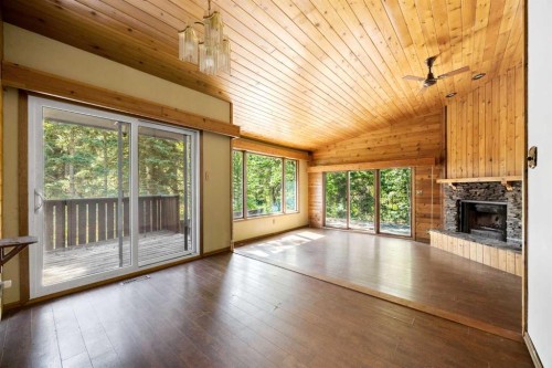 14 Pinewood Crescent, Canmore, AB 