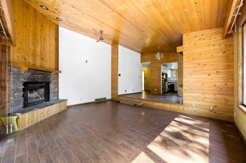 14 Pinewood Crescent, Canmore, AB 