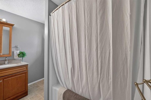 1032 Mayland Drive Ne, Calgary, AB 