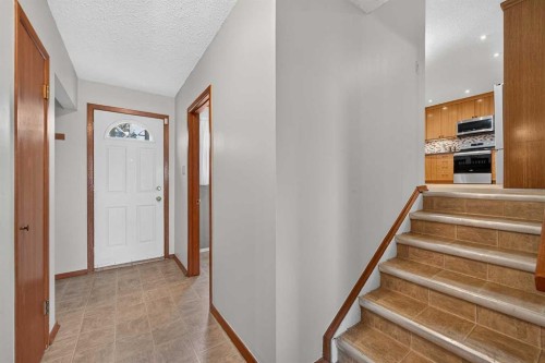 1032 Mayland Drive Ne, Calgary, AB 