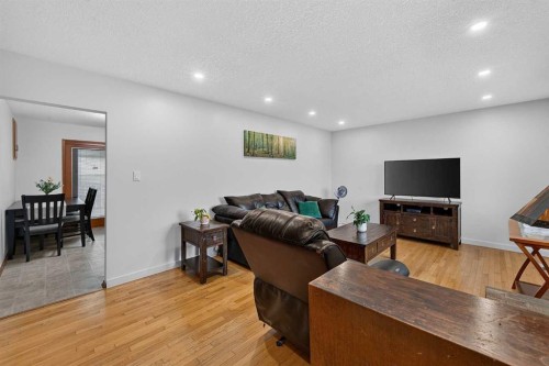 1032 Mayland Drive Ne, Calgary, AB 