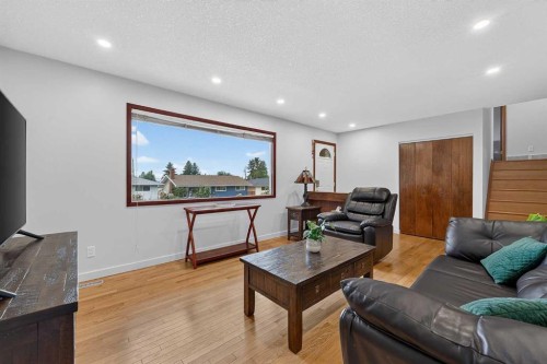 1032 Mayland Drive Ne, Calgary, AB 